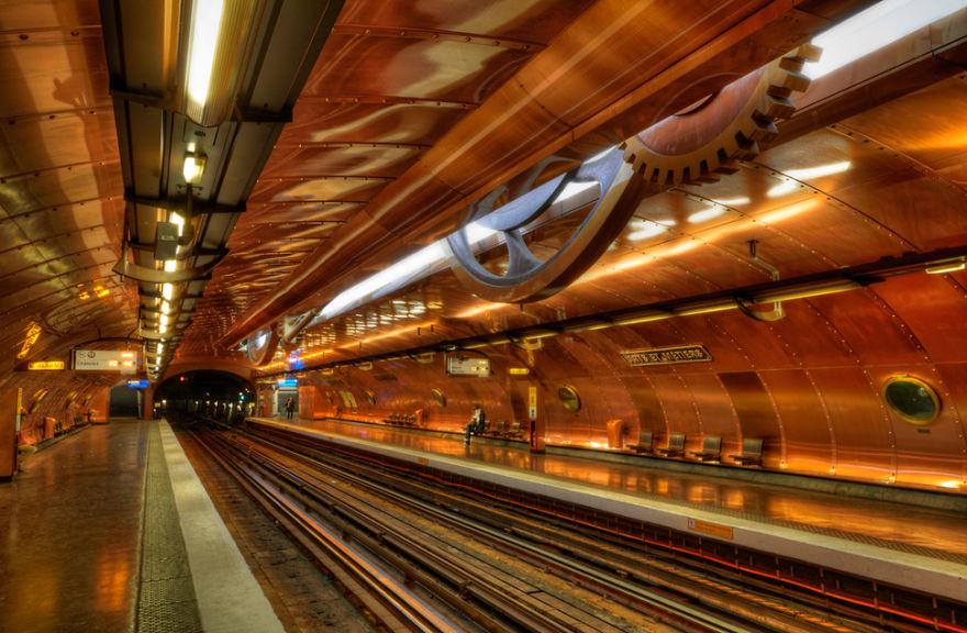 9 ایستگاه زیبا مترو جهان 3 مترو Arts et Metiers